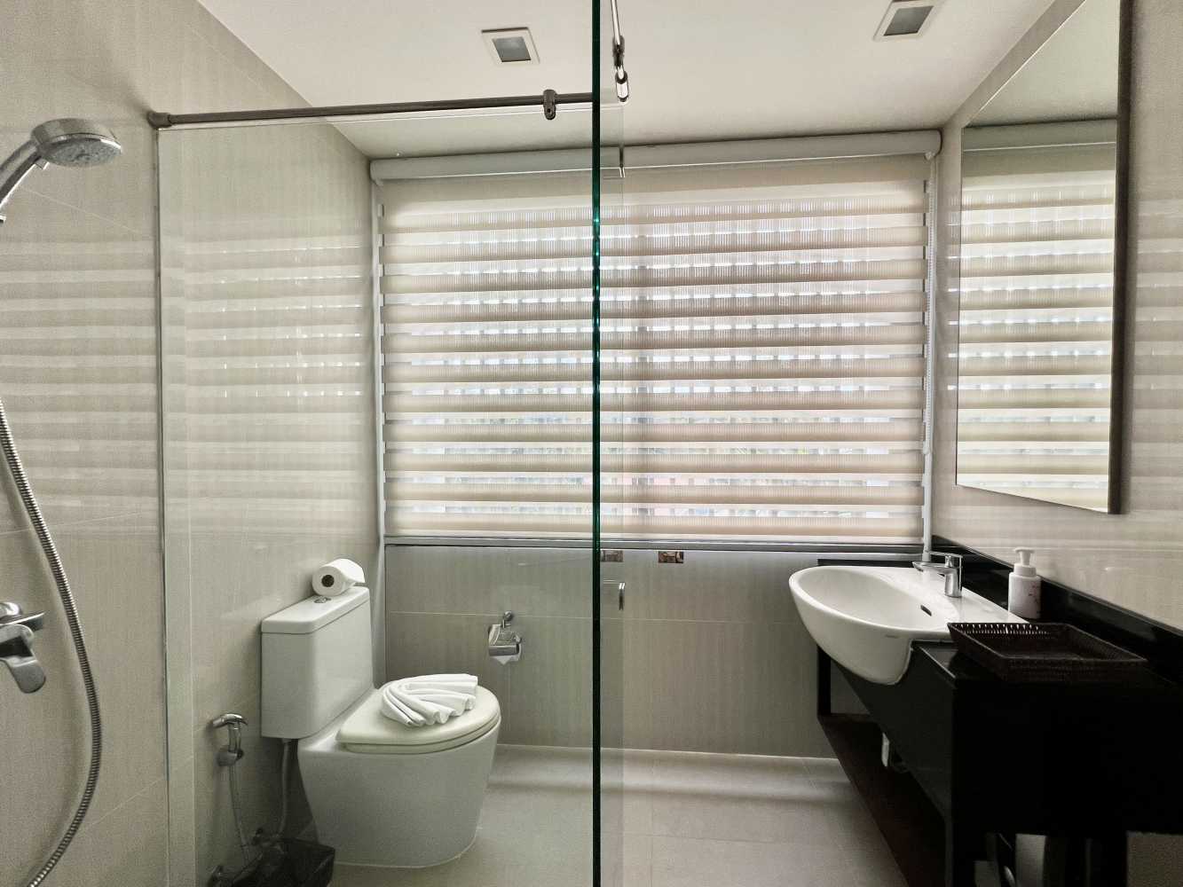 Property image - full photo 36
