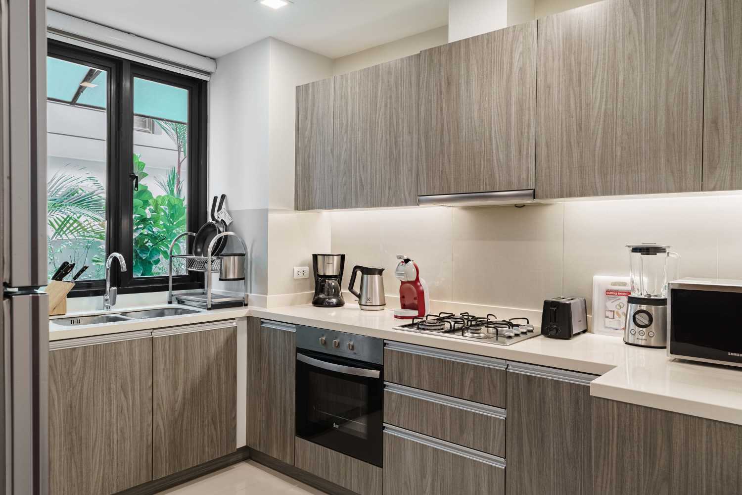 Property image - full photo 7