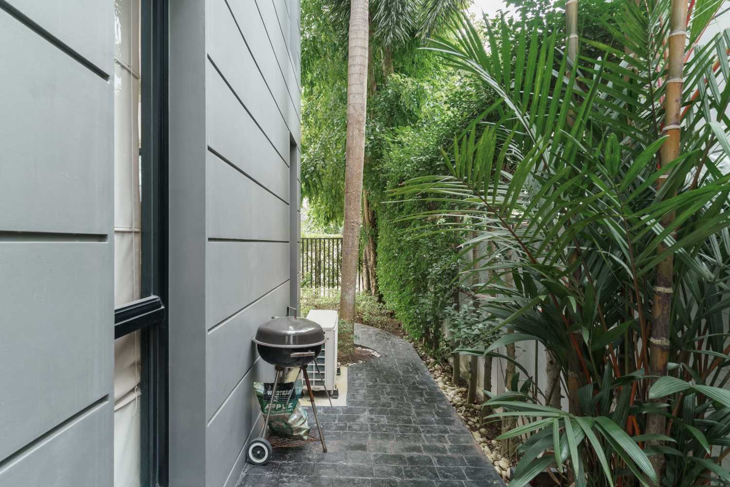 Property image - full photo 12