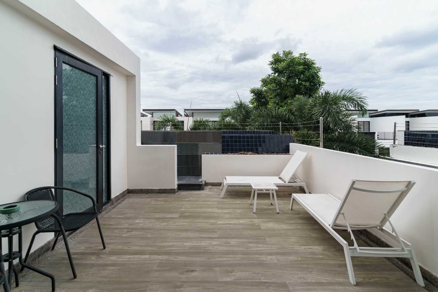 Property image - full photo 38