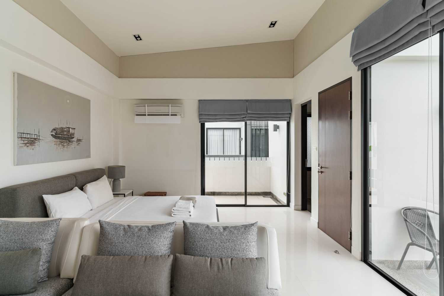 Property image - full photo 25