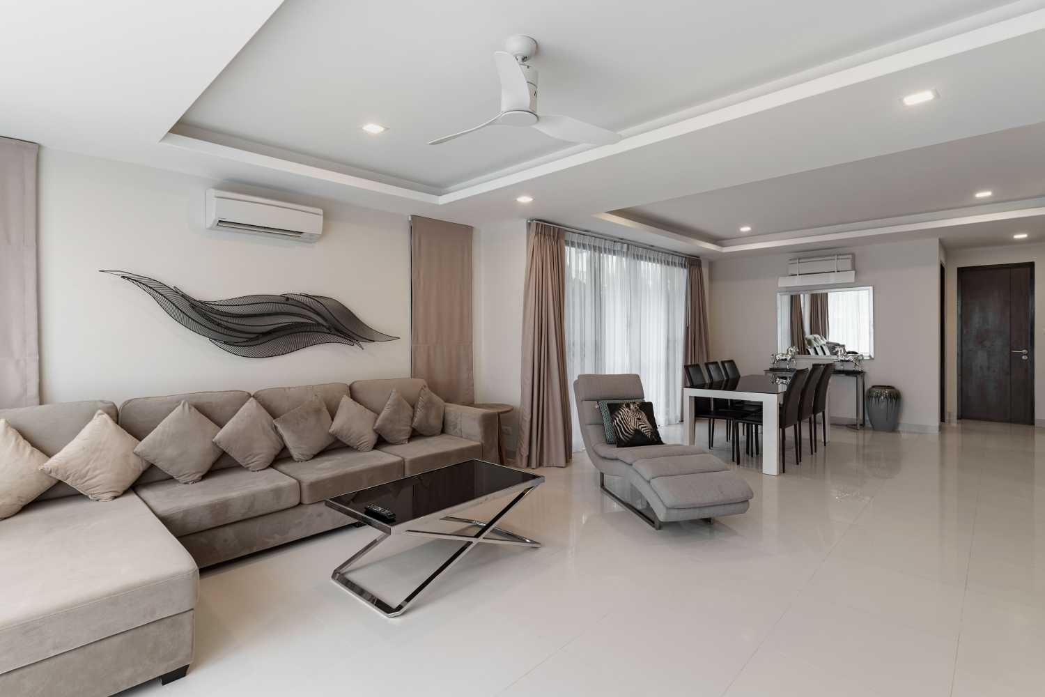 Property image - full photo 5