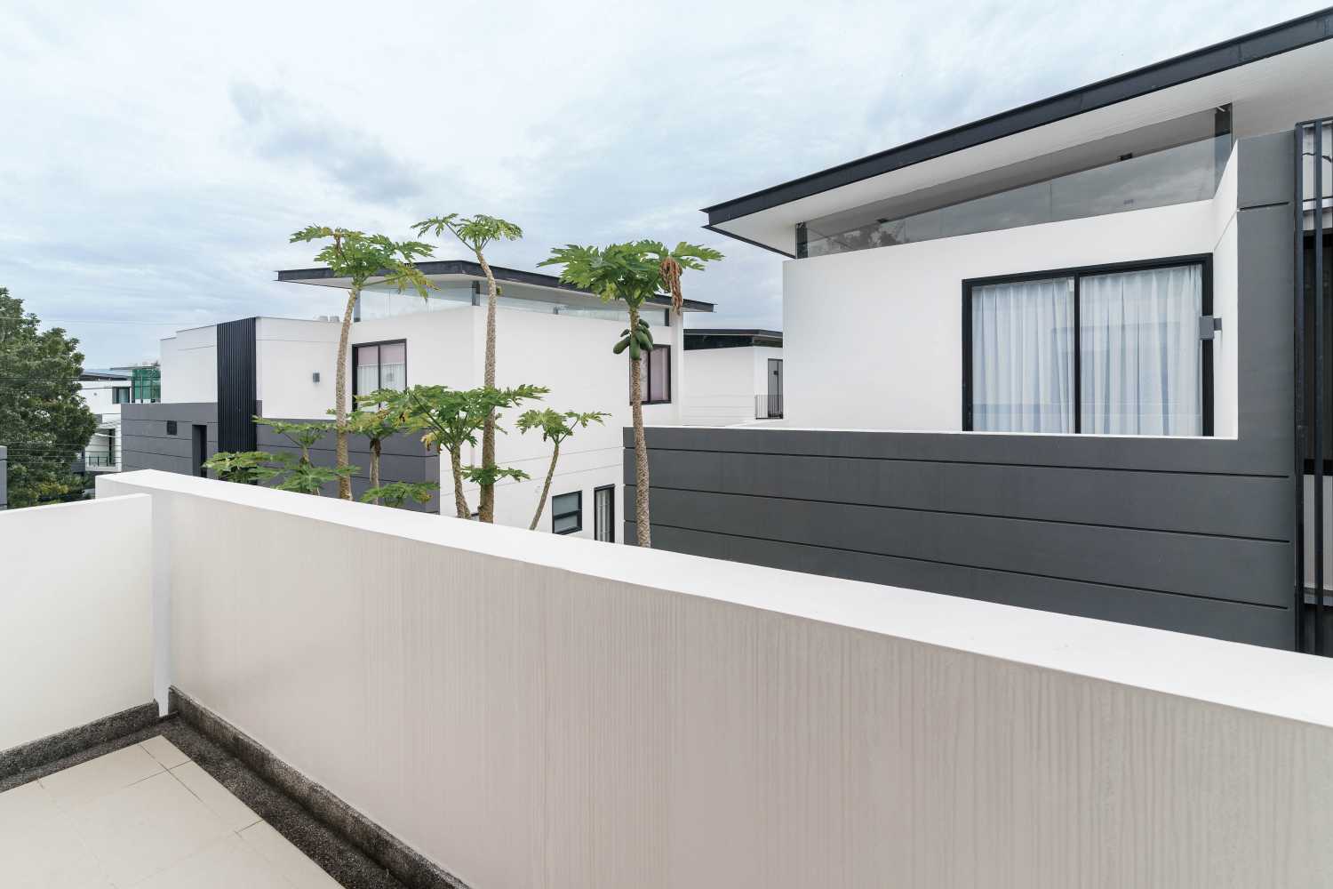 Property image - full photo 40