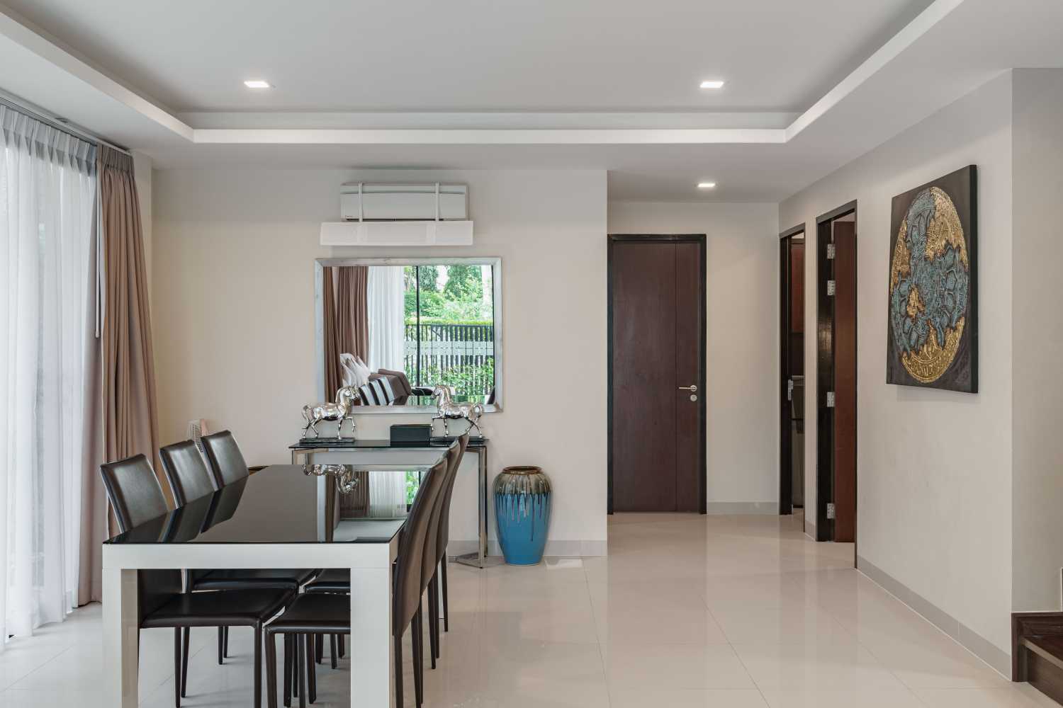Property image - full photo 6