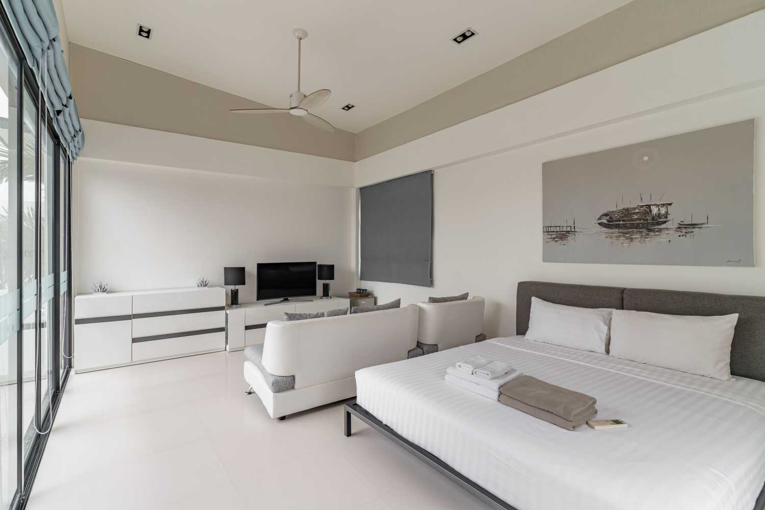 Property image - full photo 27