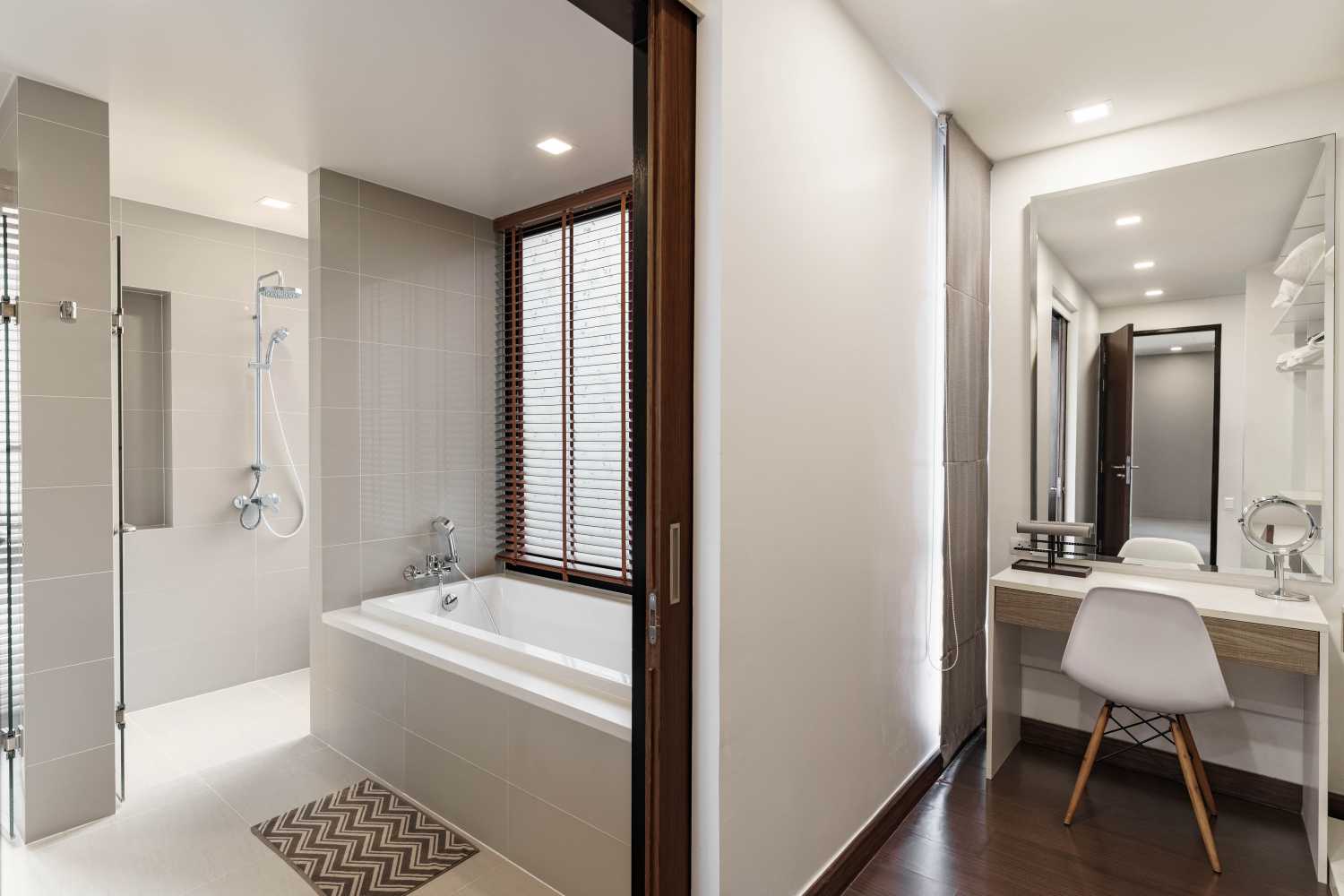 Property image - full photo 19