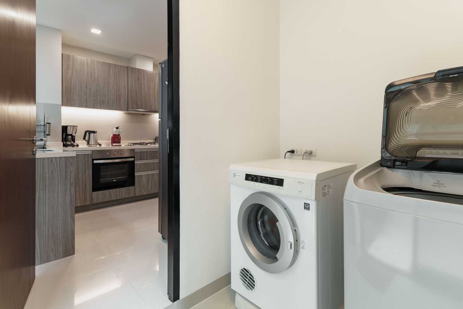 Property image - full photo 8