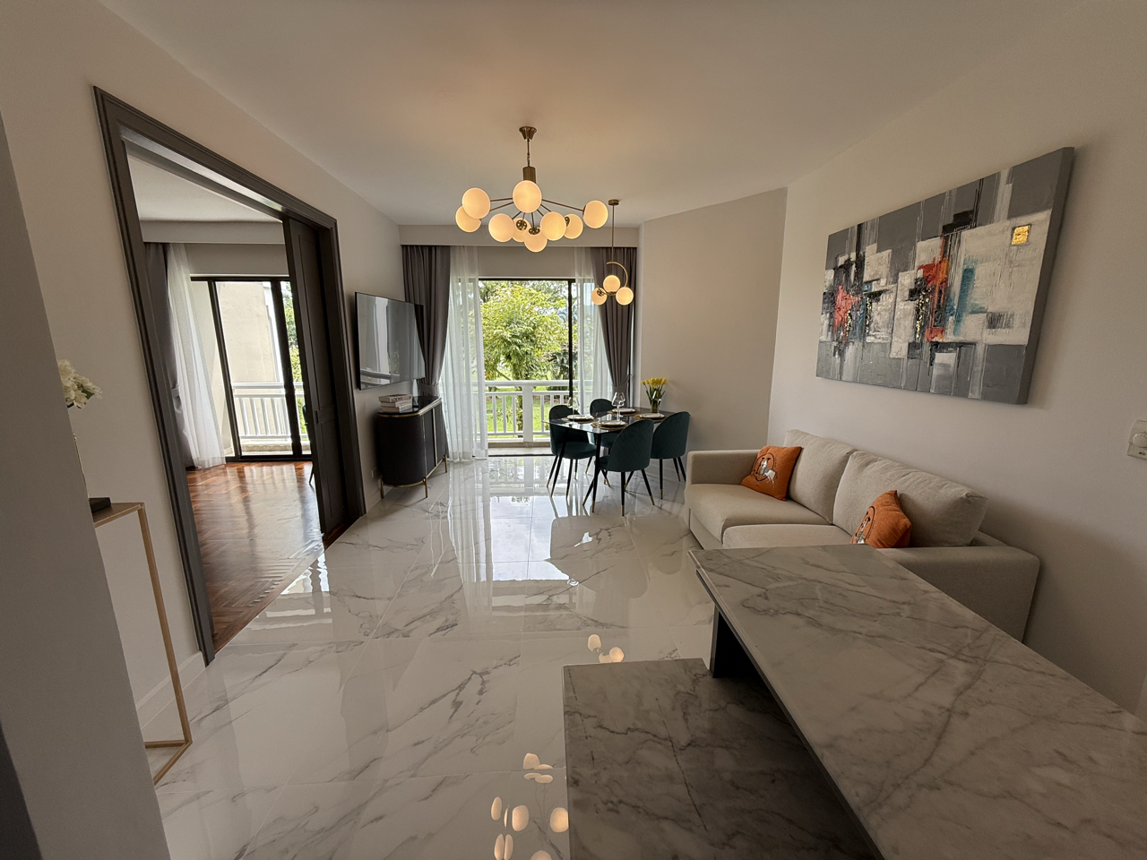 Property image - full photo 4