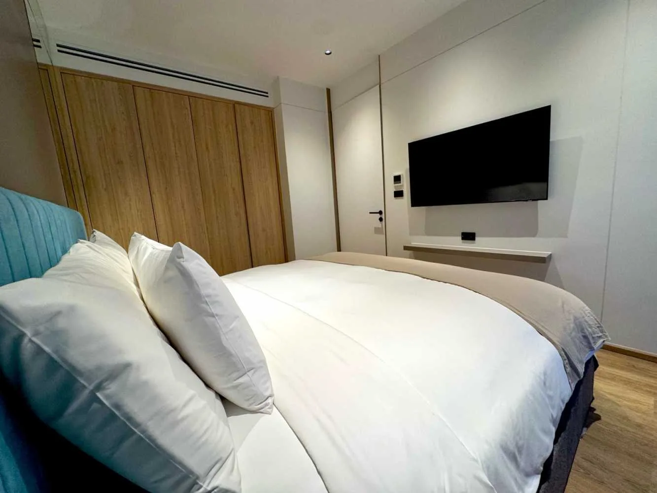 Property image - full photo 13