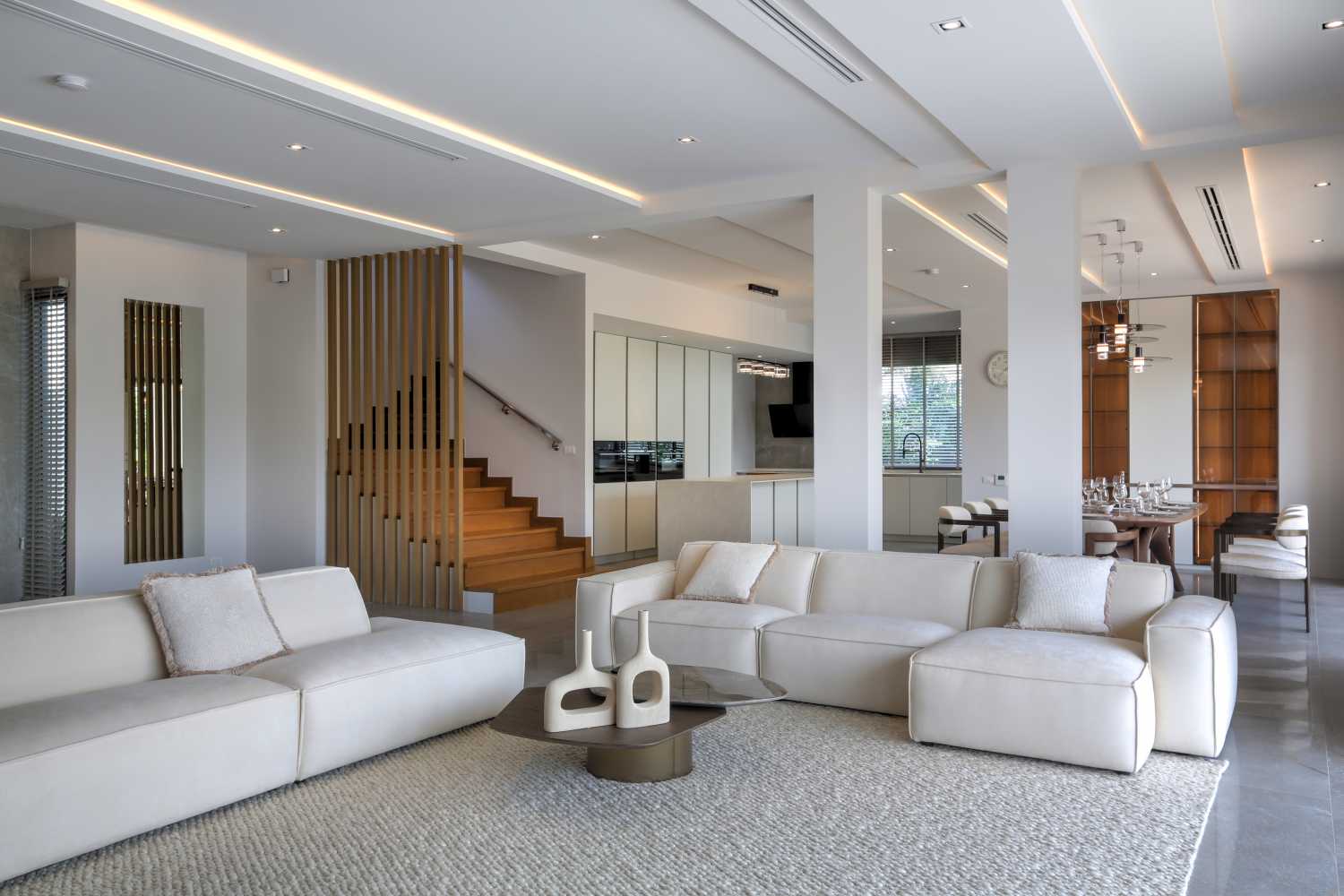 Property image - full photo 3