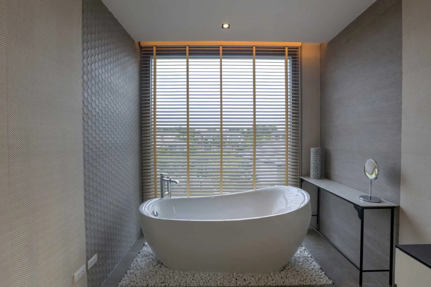 Property image - full photo 31