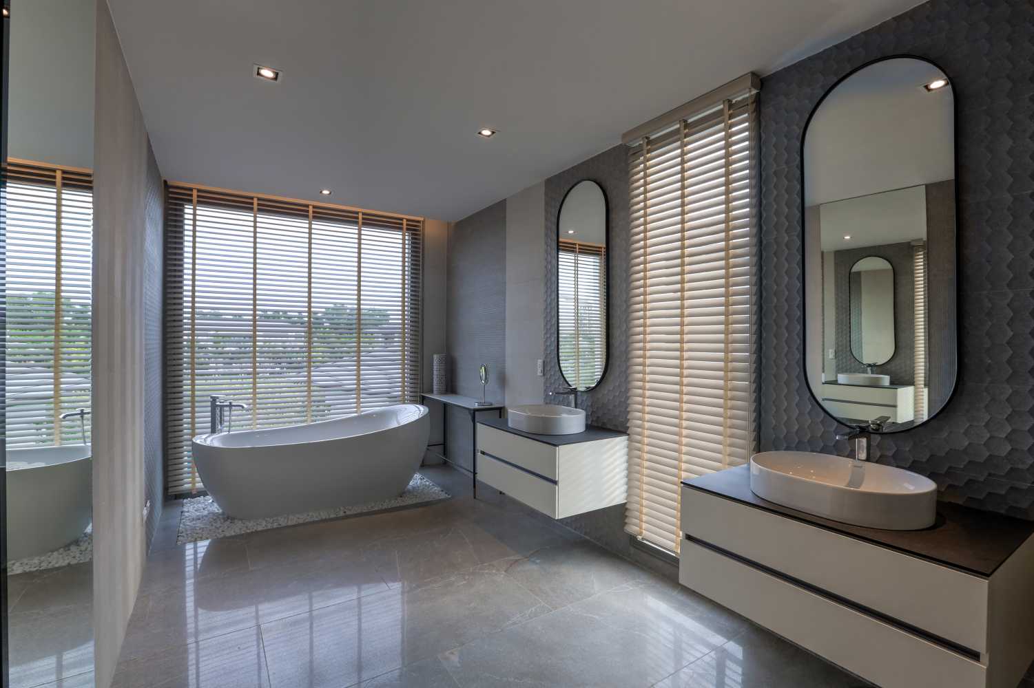 Property image - full photo 30