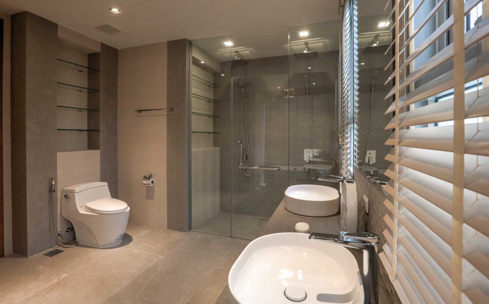Property image - full photo 15