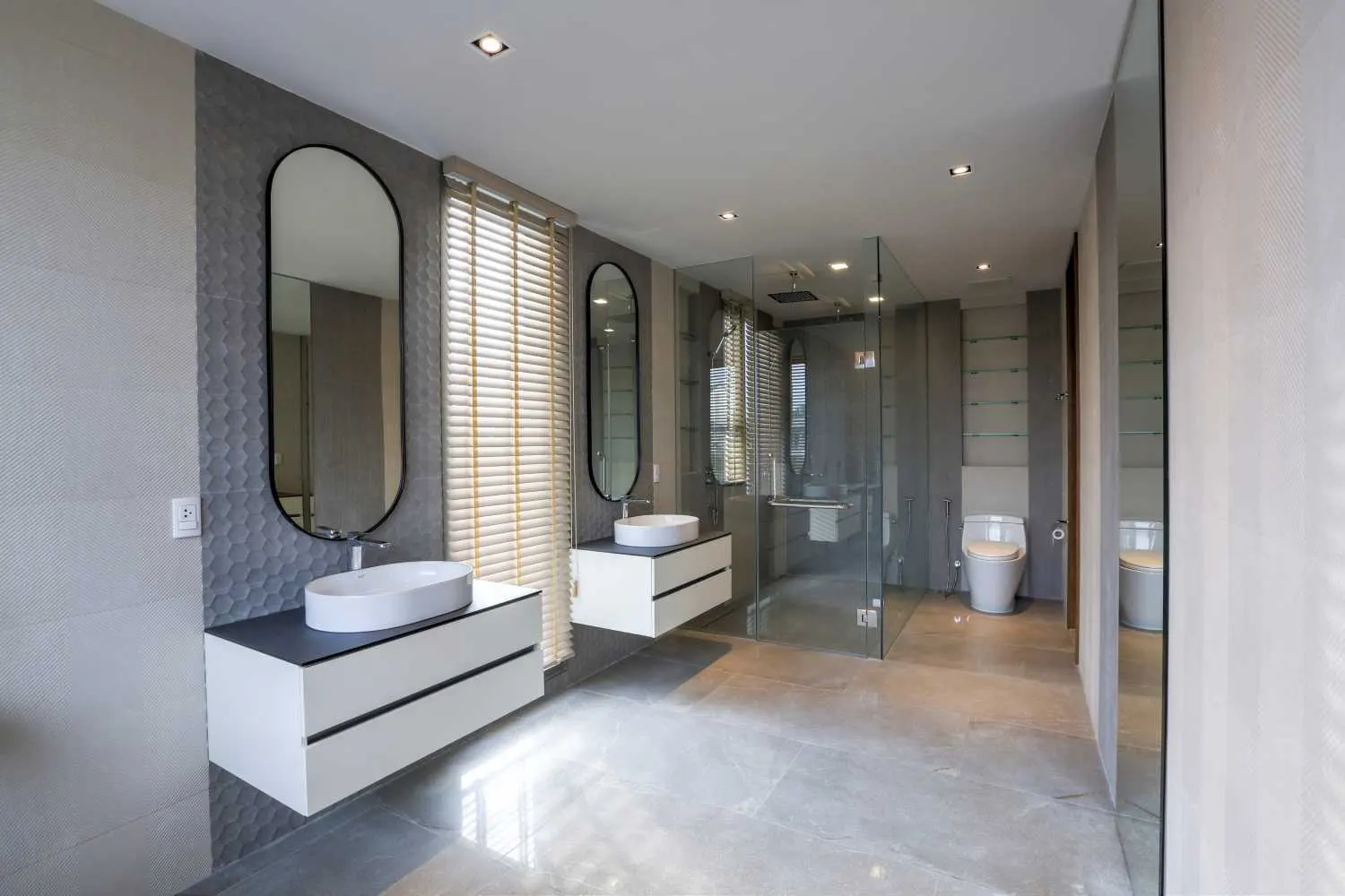 Property image - full photo 29