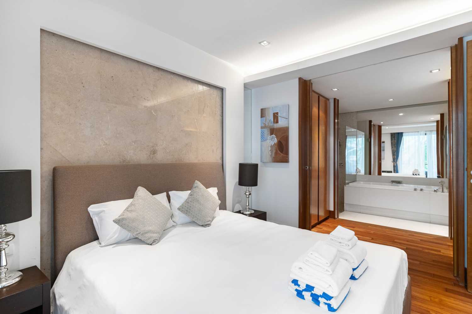 Property image - full photo 7