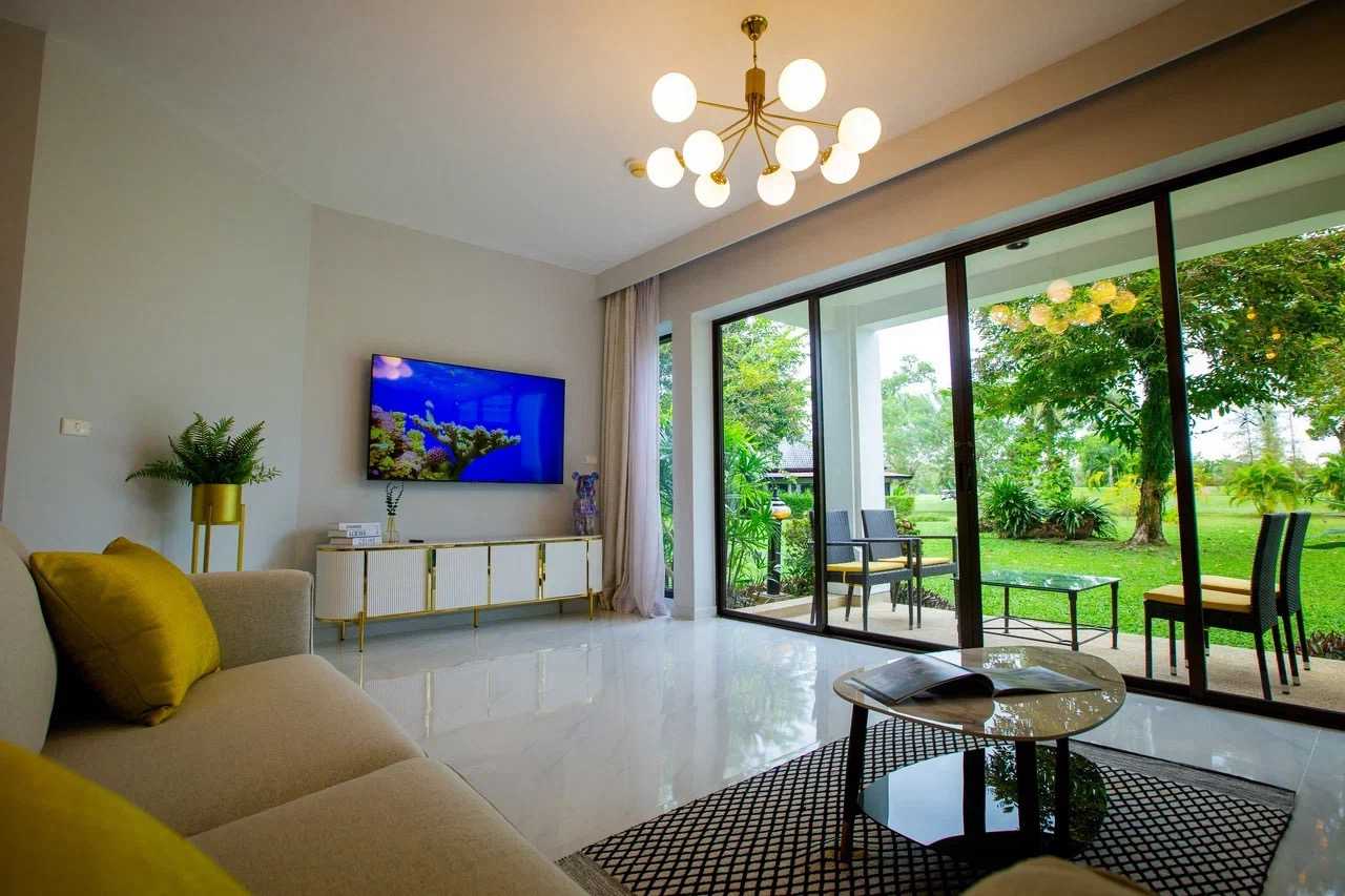Property image - full photo 2