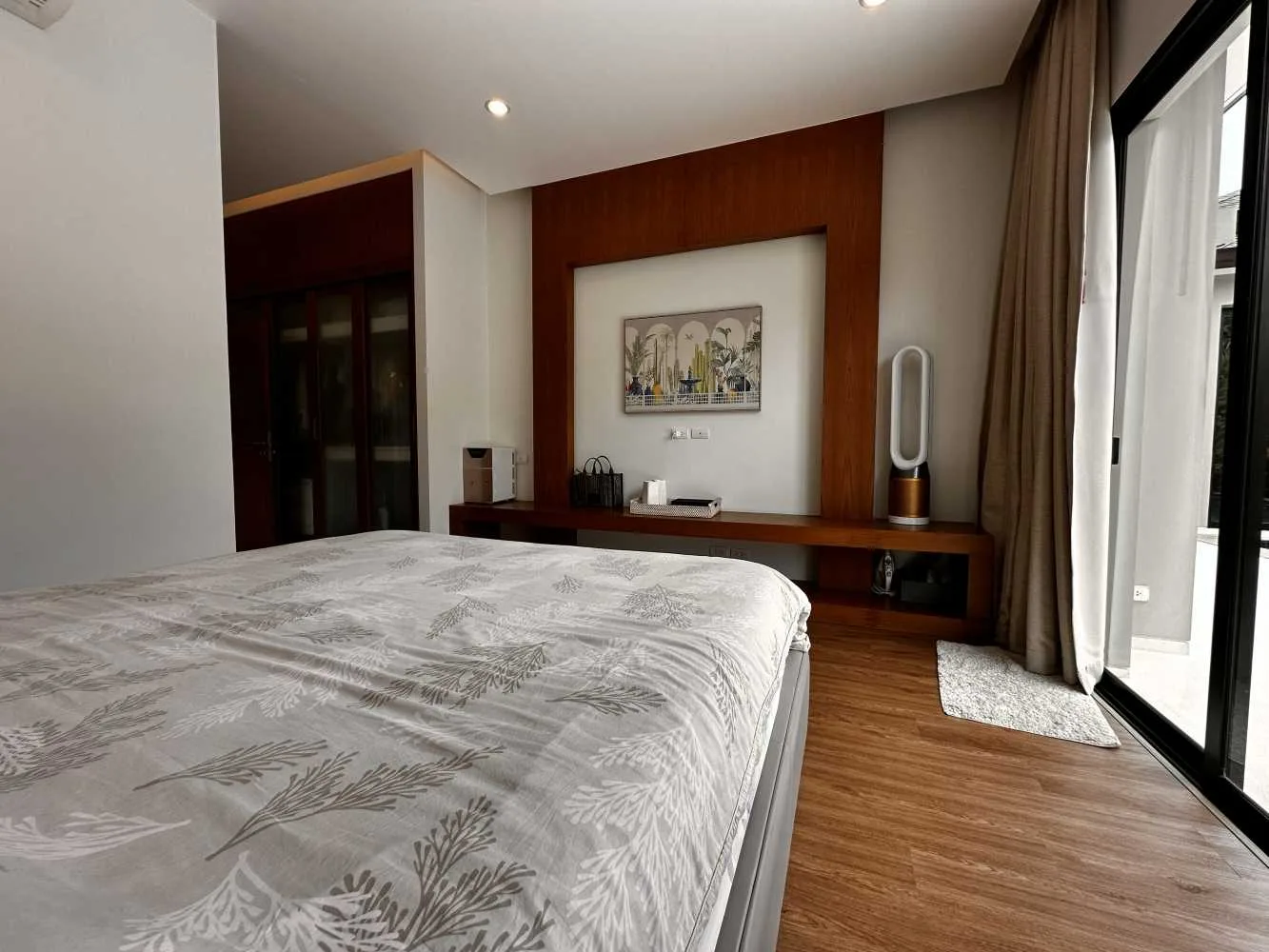 Property image - full photo 24