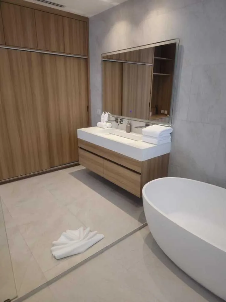 Property image - full photo 12