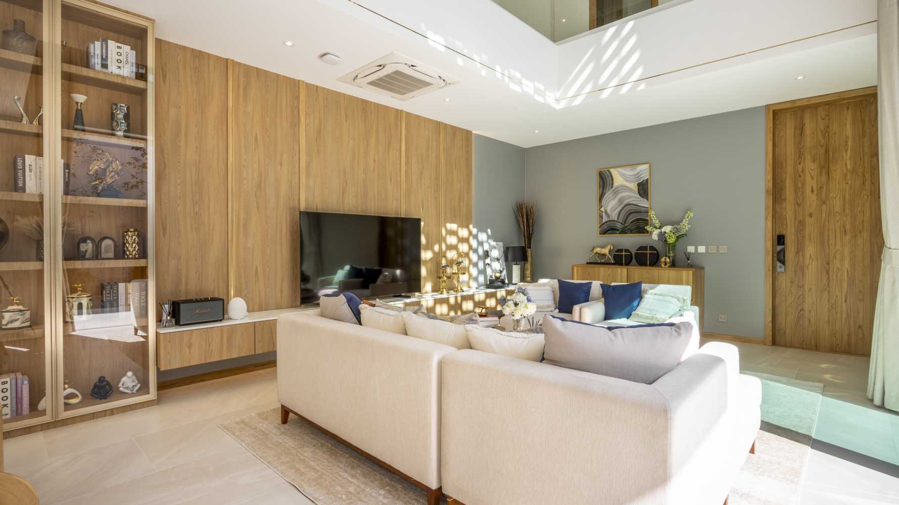 Property image - full photo 5