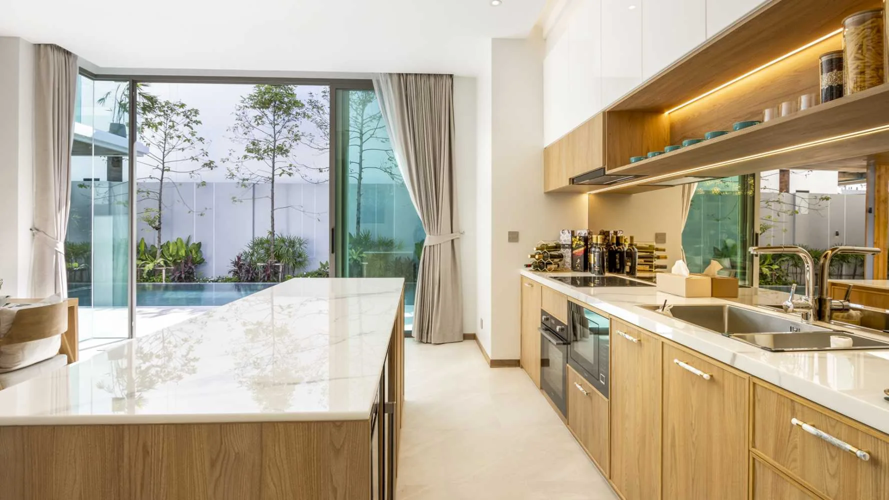 Property image - full photo 5