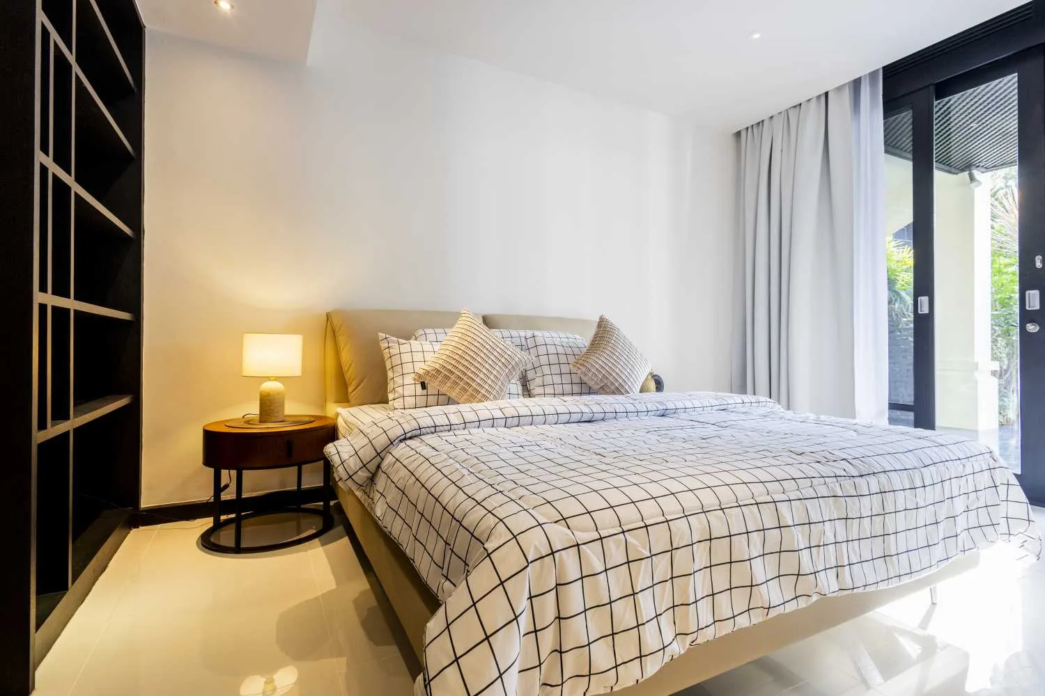 Property image - full photo 13