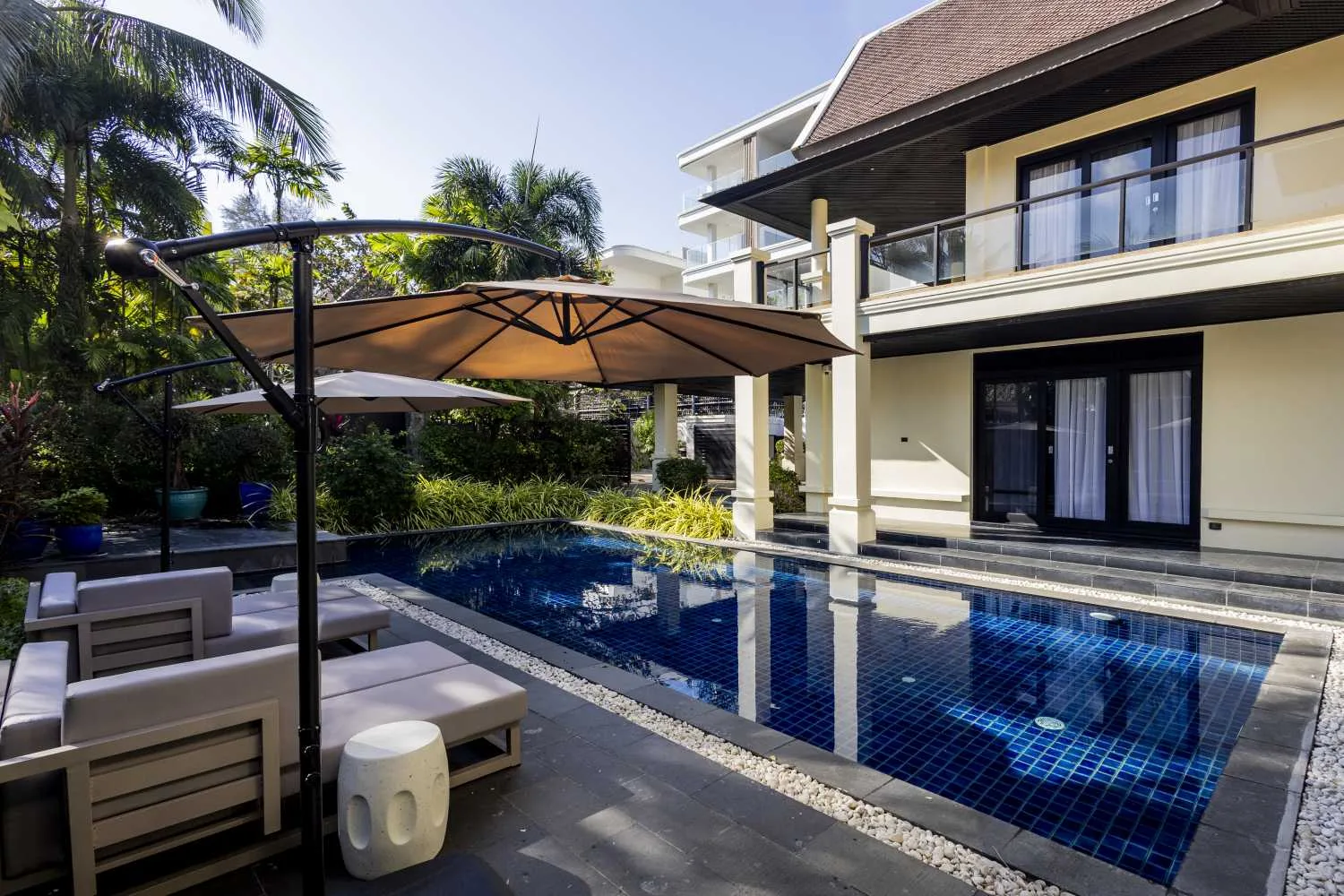 Property image - full photo 2