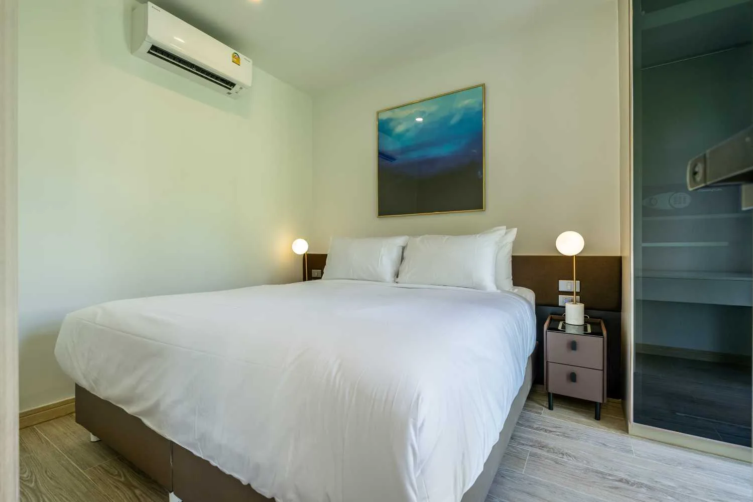 Property image - full photo 8
