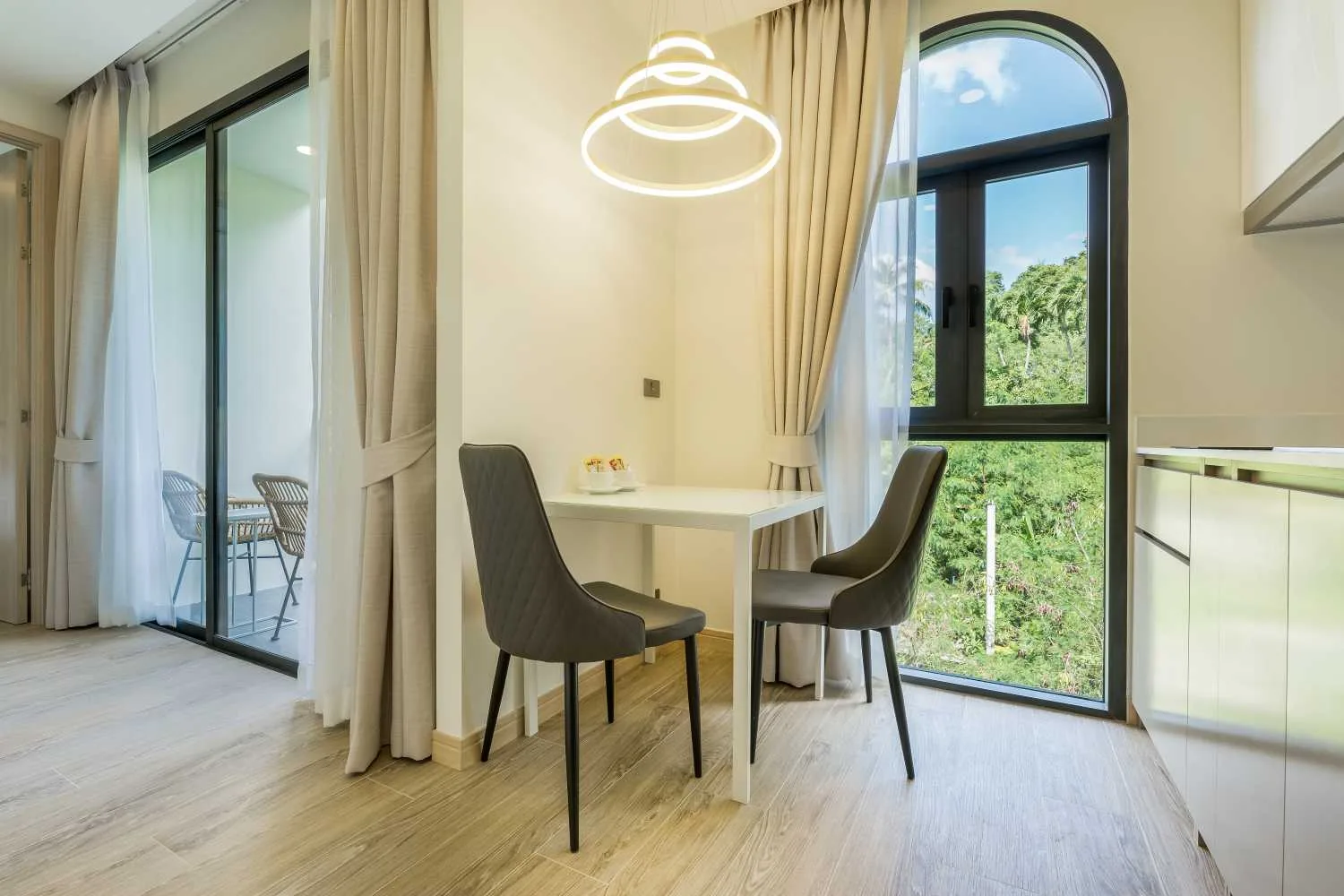 Property image - full photo 3