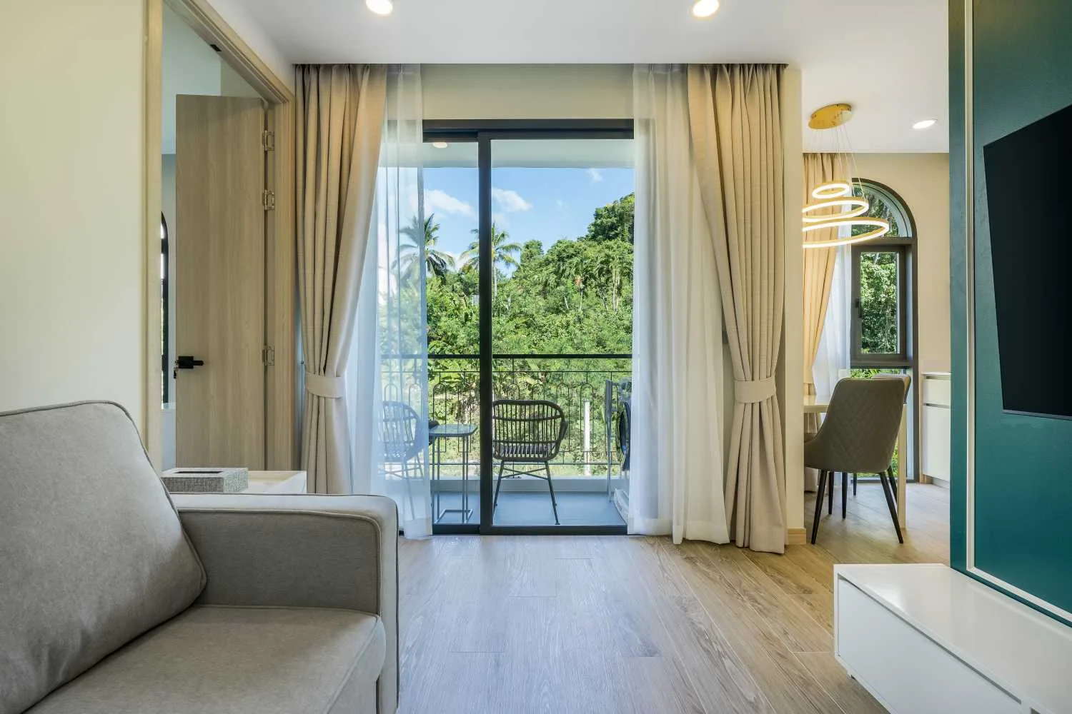 Property image - full photo 16