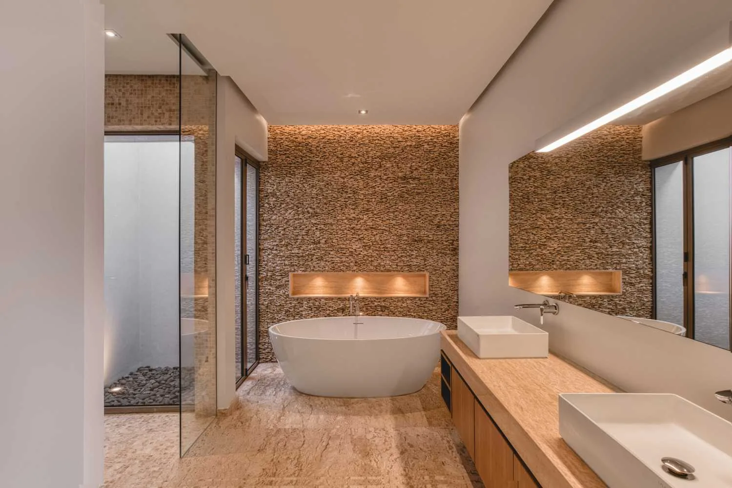 Property image - full photo 10