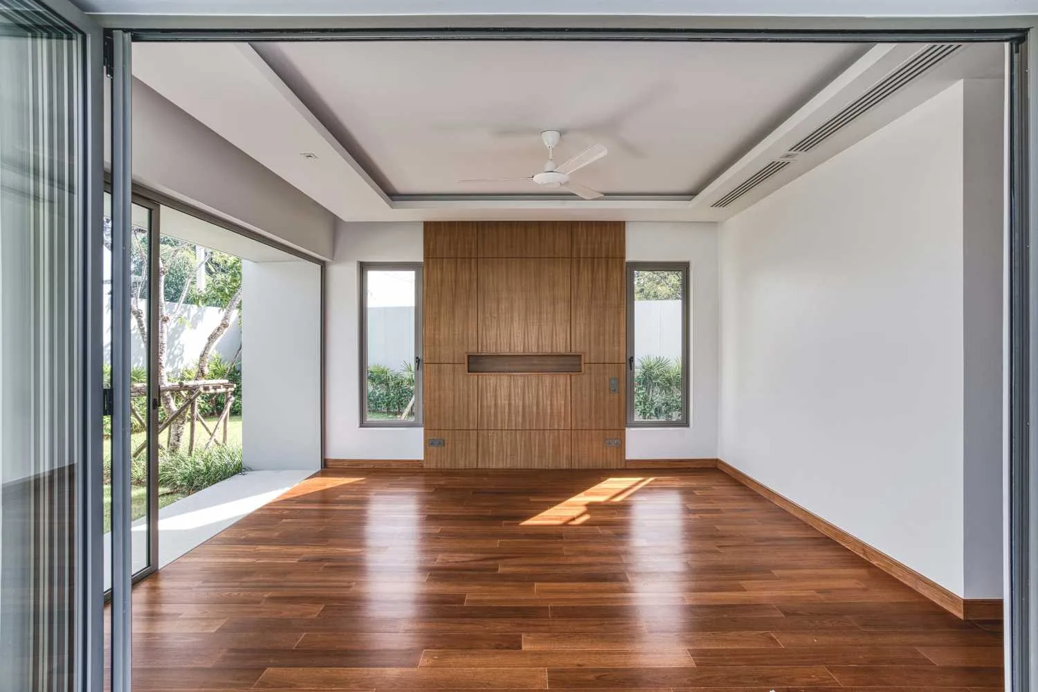 Property image - full photo 12
