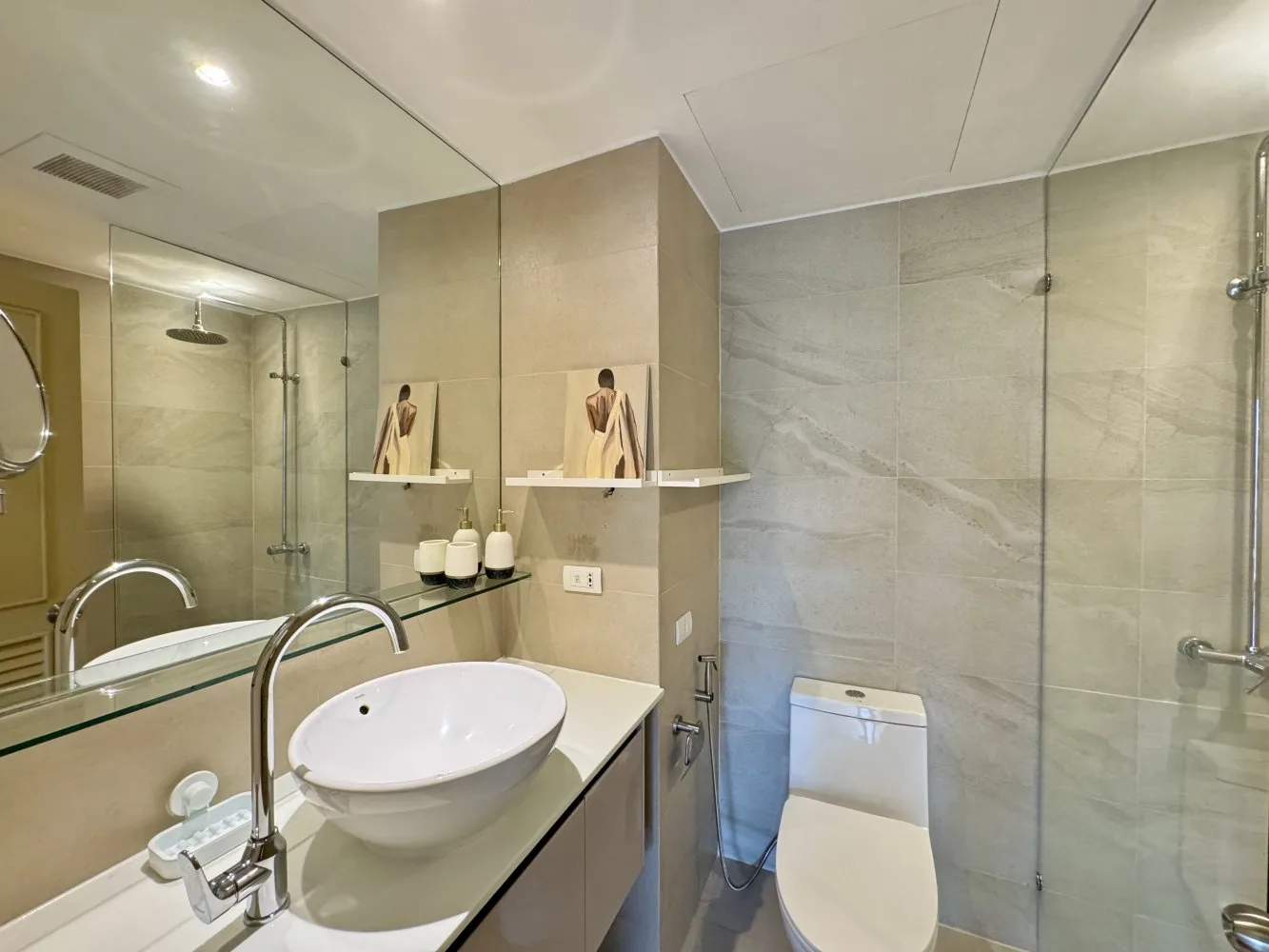 Property image - full photo 14