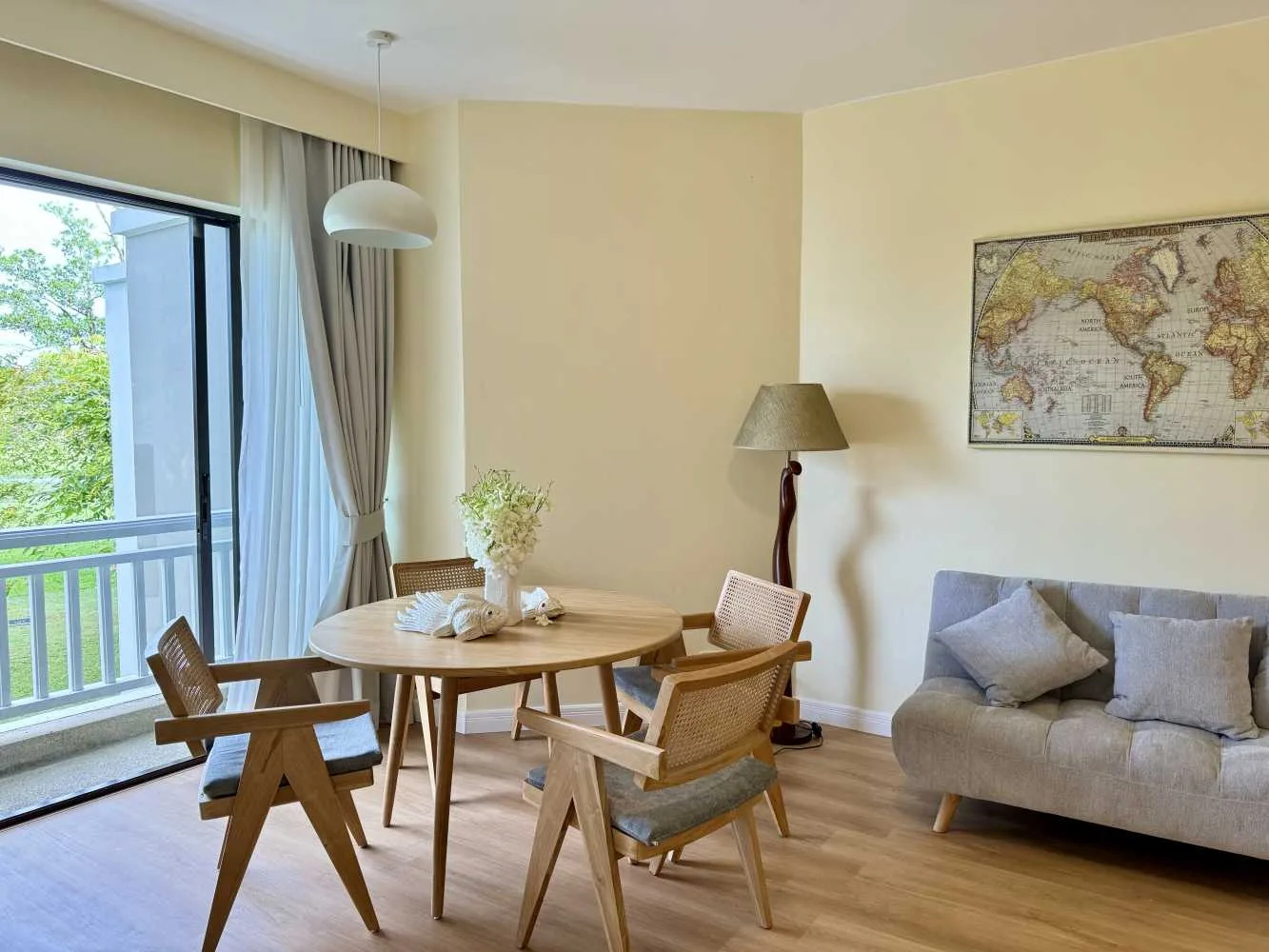 Property image - full photo 2