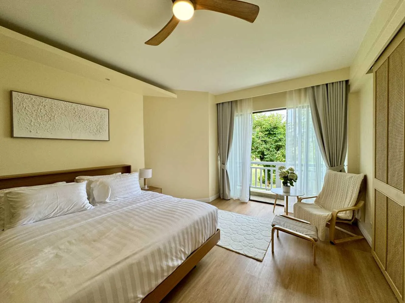 Property image - full photo 3