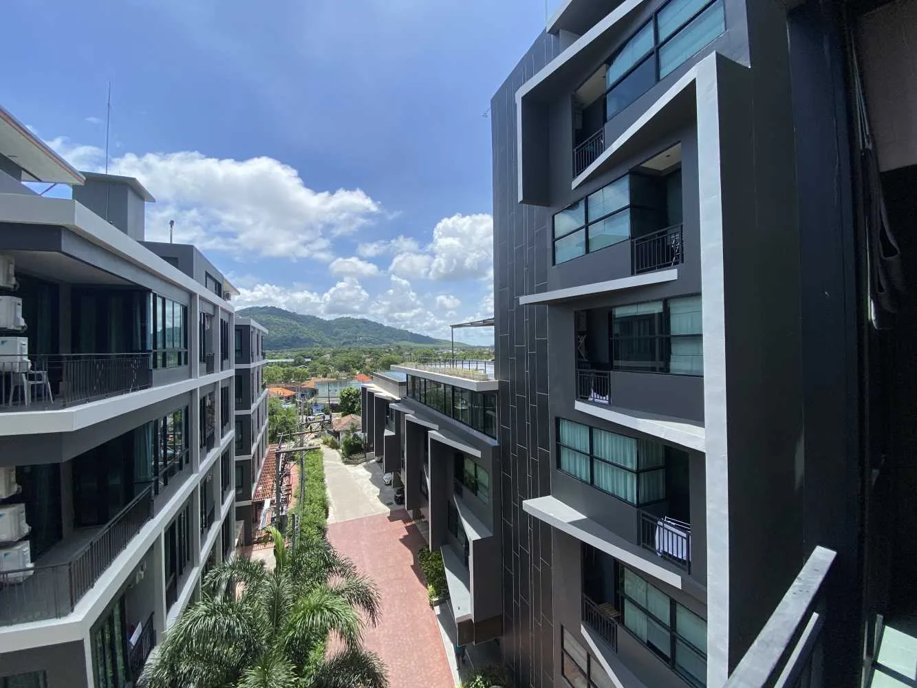 Property image - full photo 12