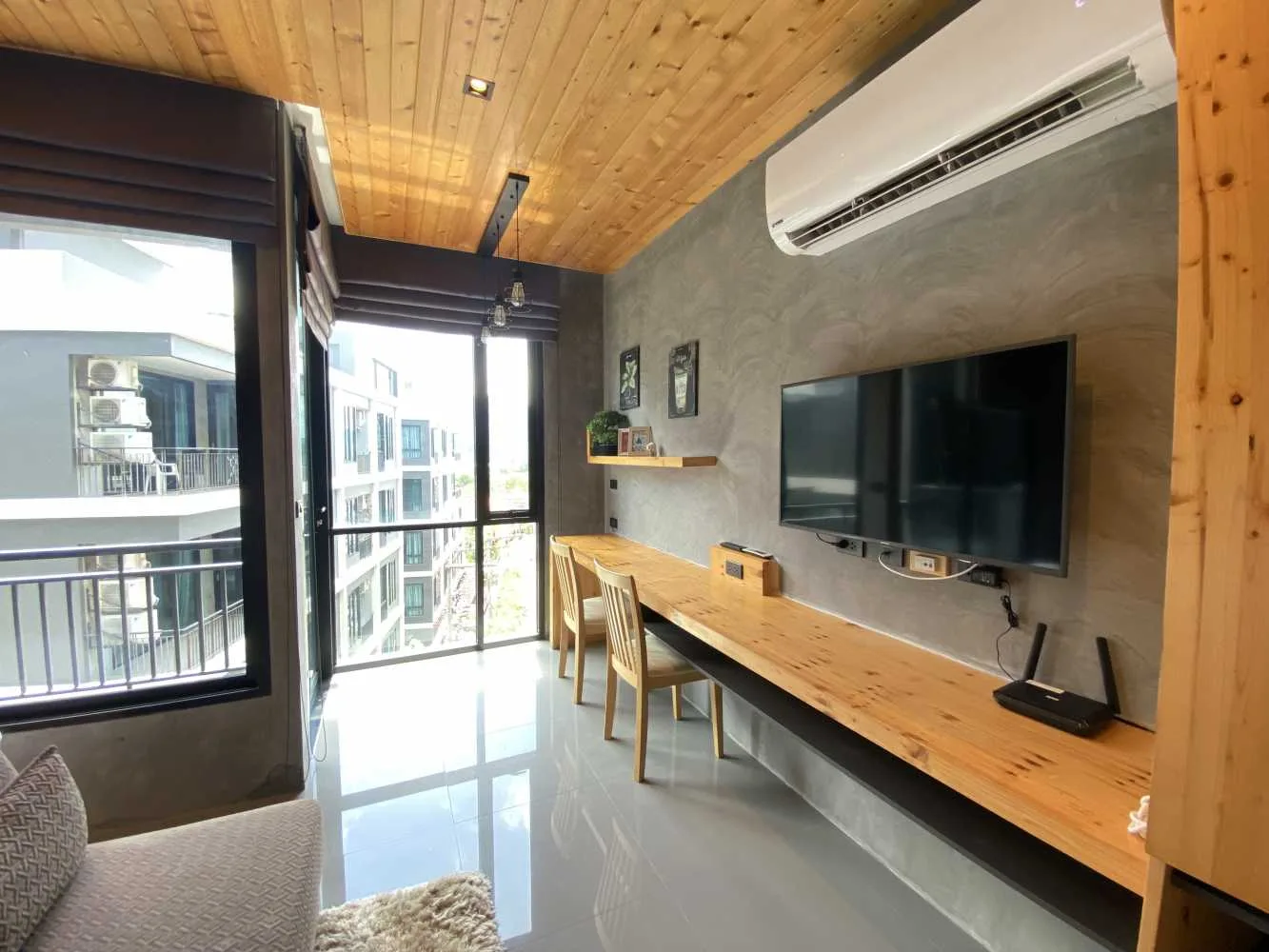 Property image - full photo 2