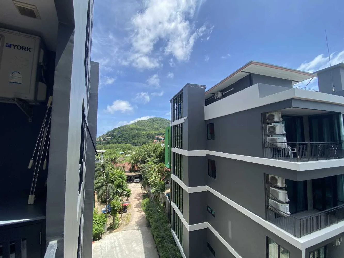 Property image - full photo 11