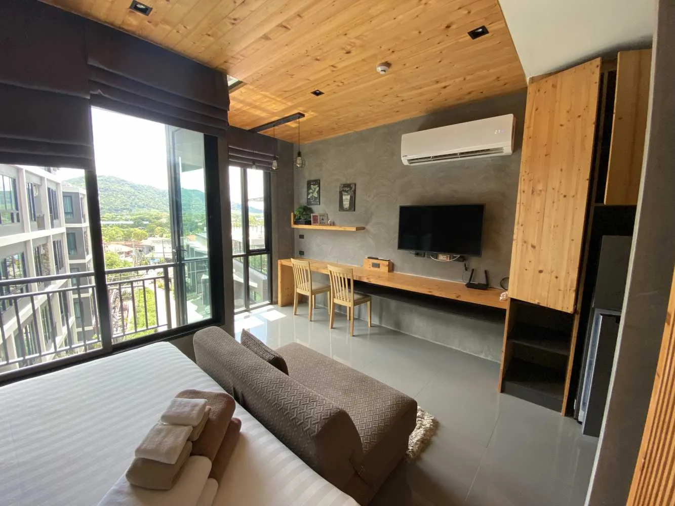 Property image - full photo 9