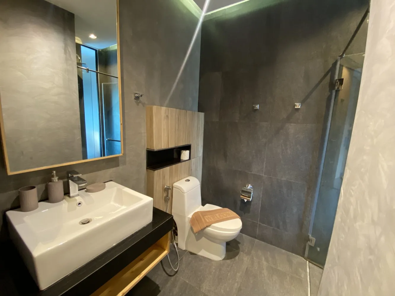 Property image - full photo 5