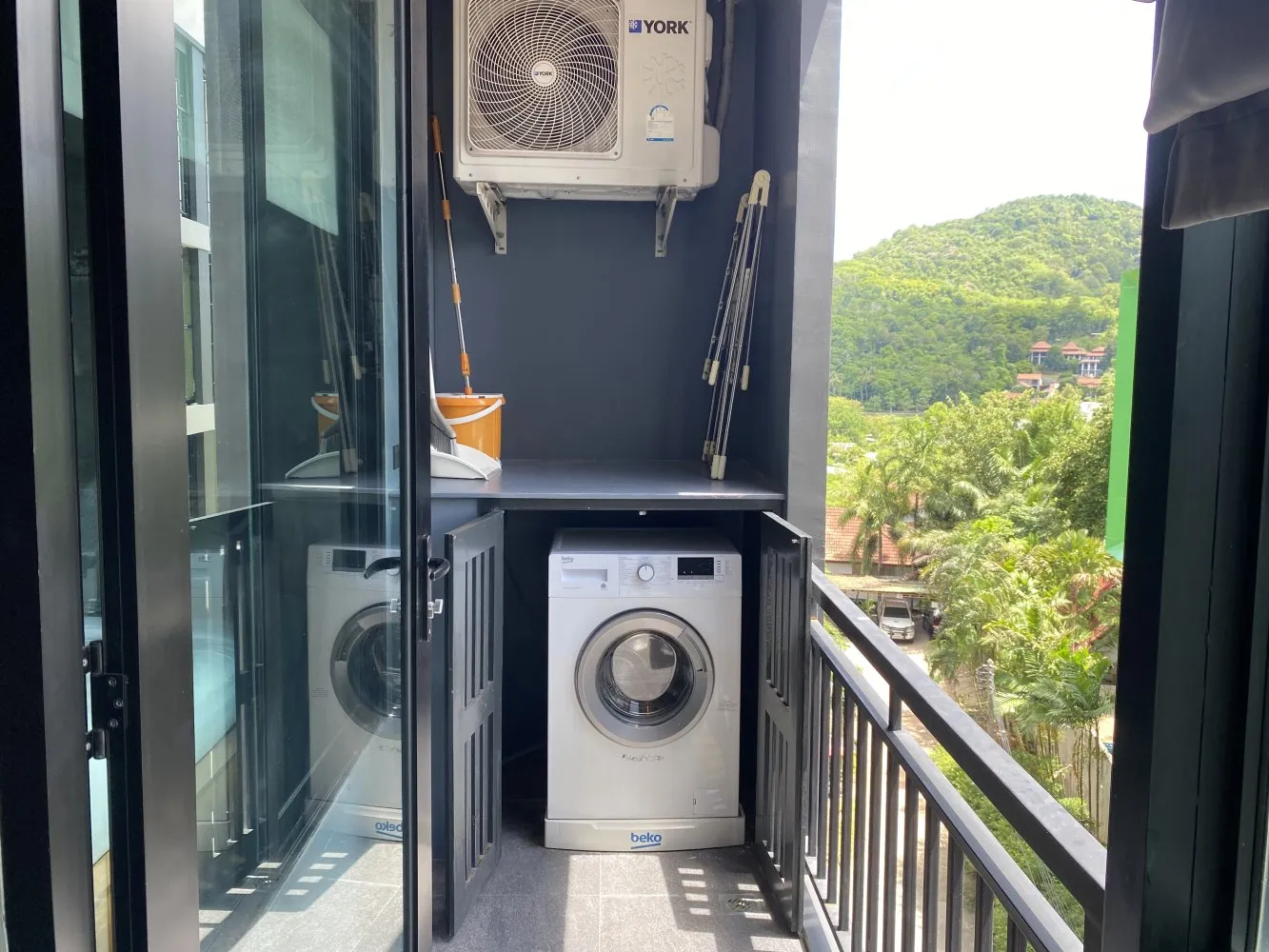 Property image - full photo 10