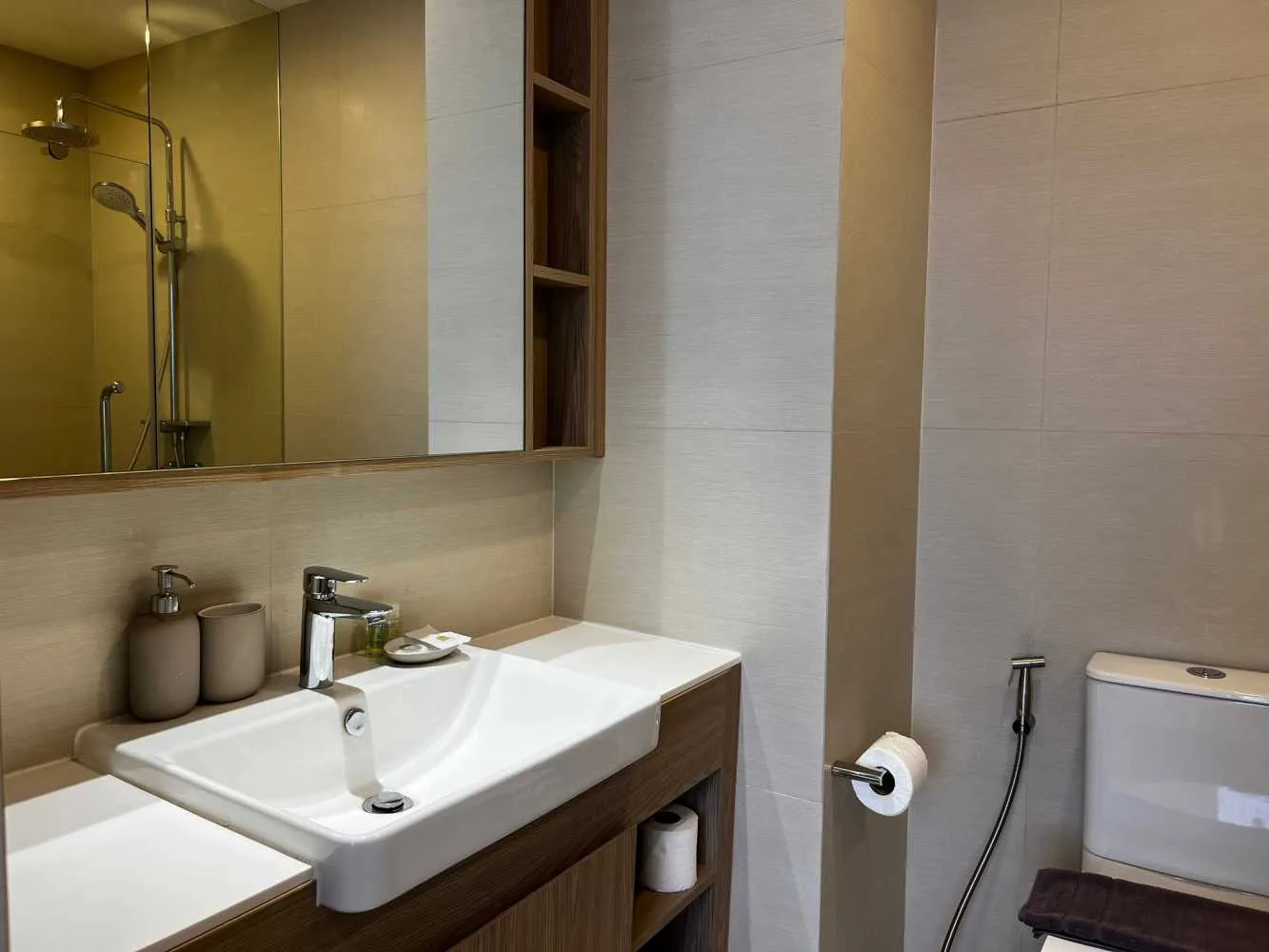 Property image - full photo 12