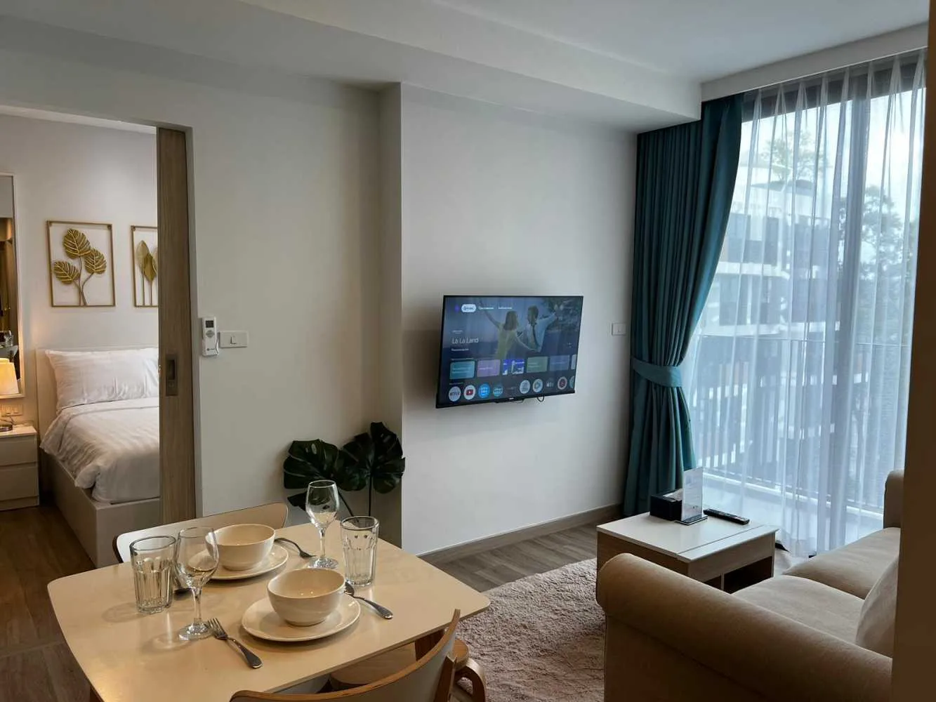 Property image - full photo 2
