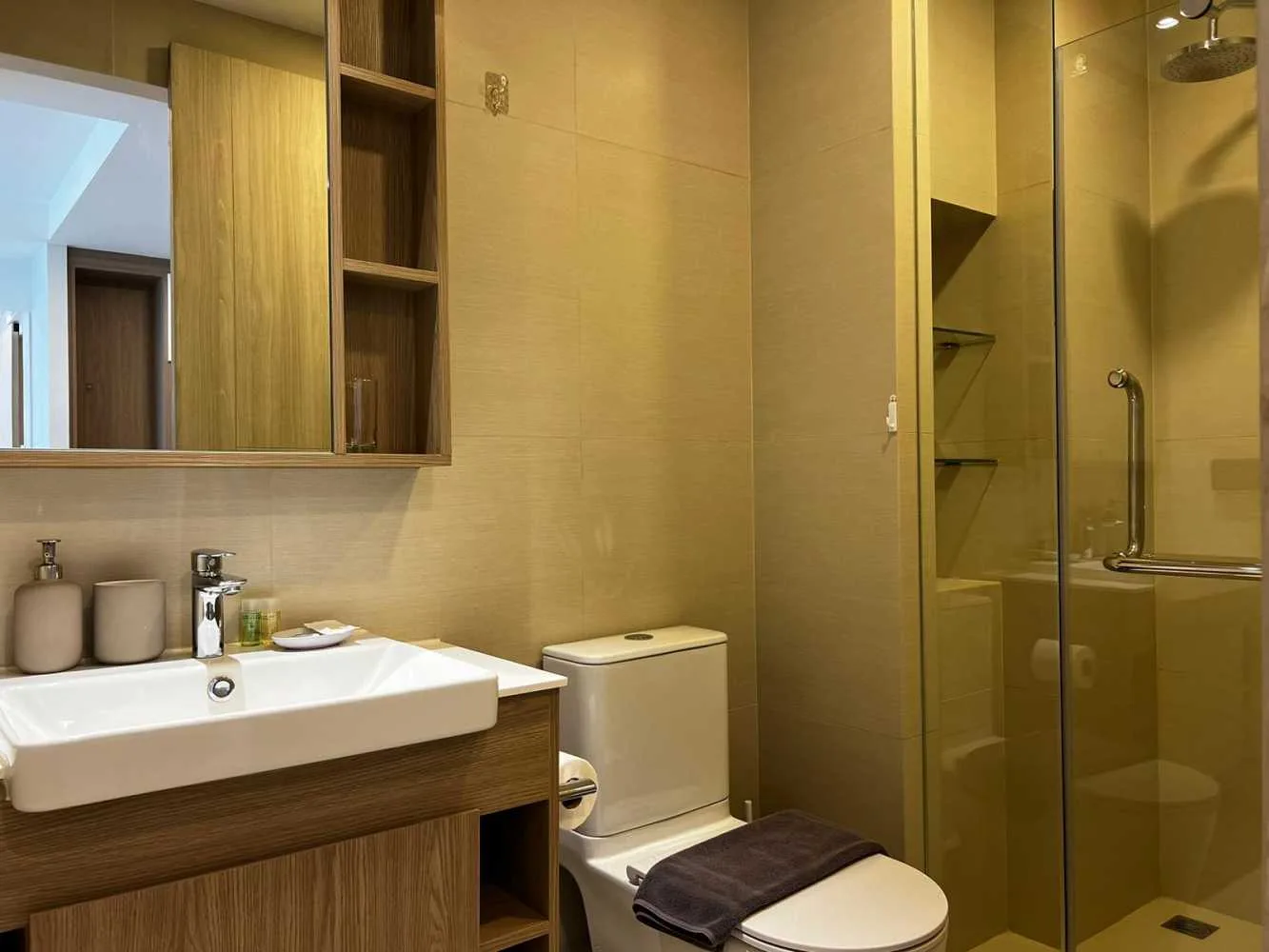 Property image - full photo 13