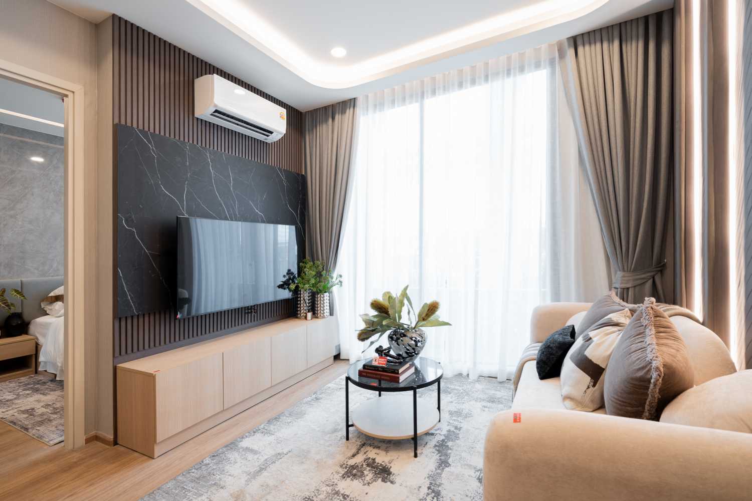 Property image - full photo 3
