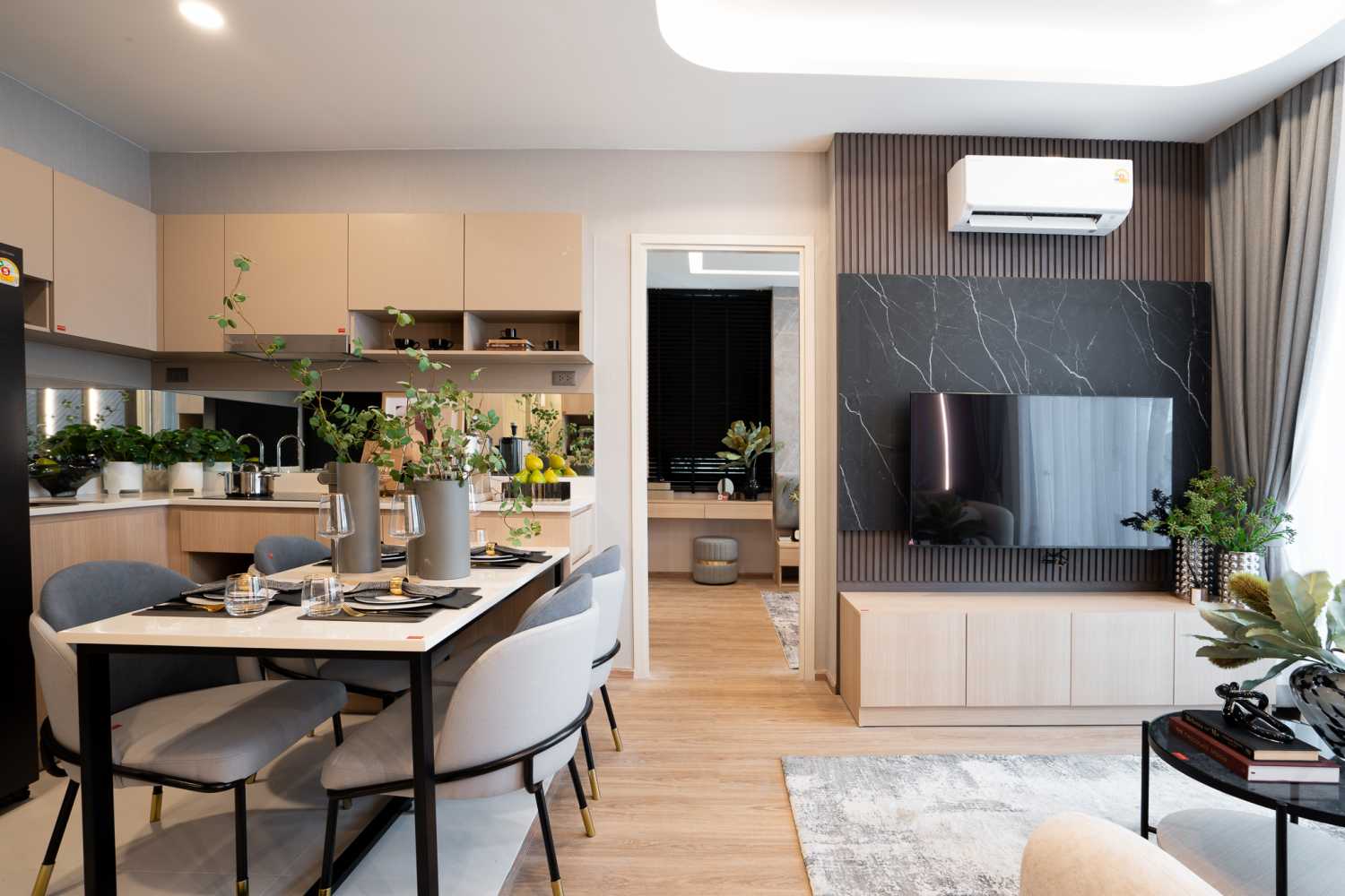 Property image - full photo 11