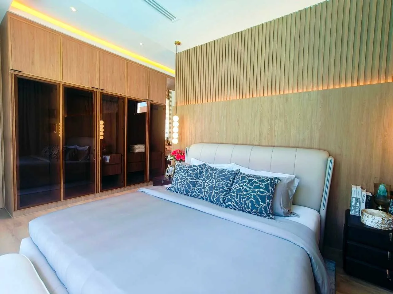Property image - full photo 15