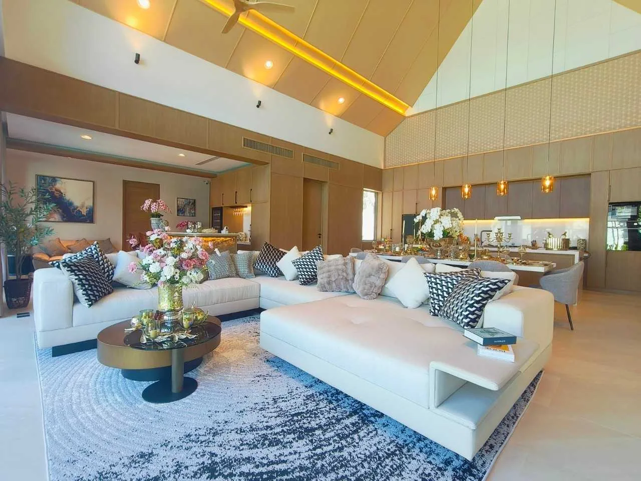Property image - full photo 4