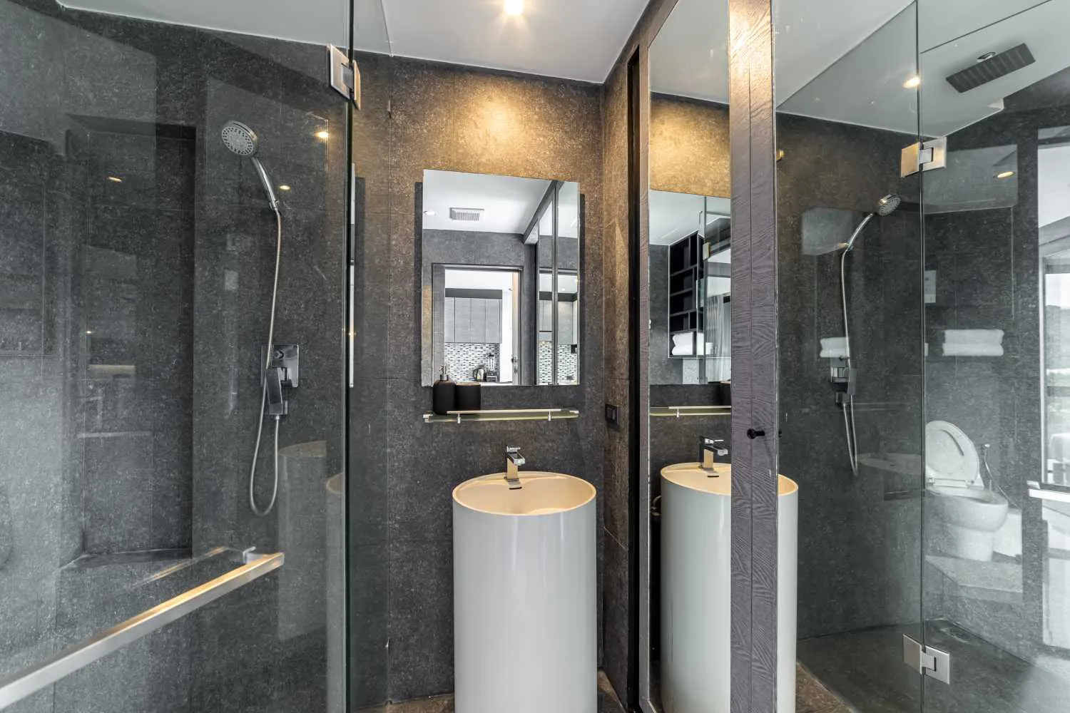 Property image - full photo 8