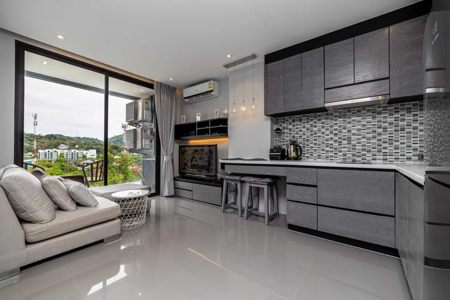 Property image - full photo 17