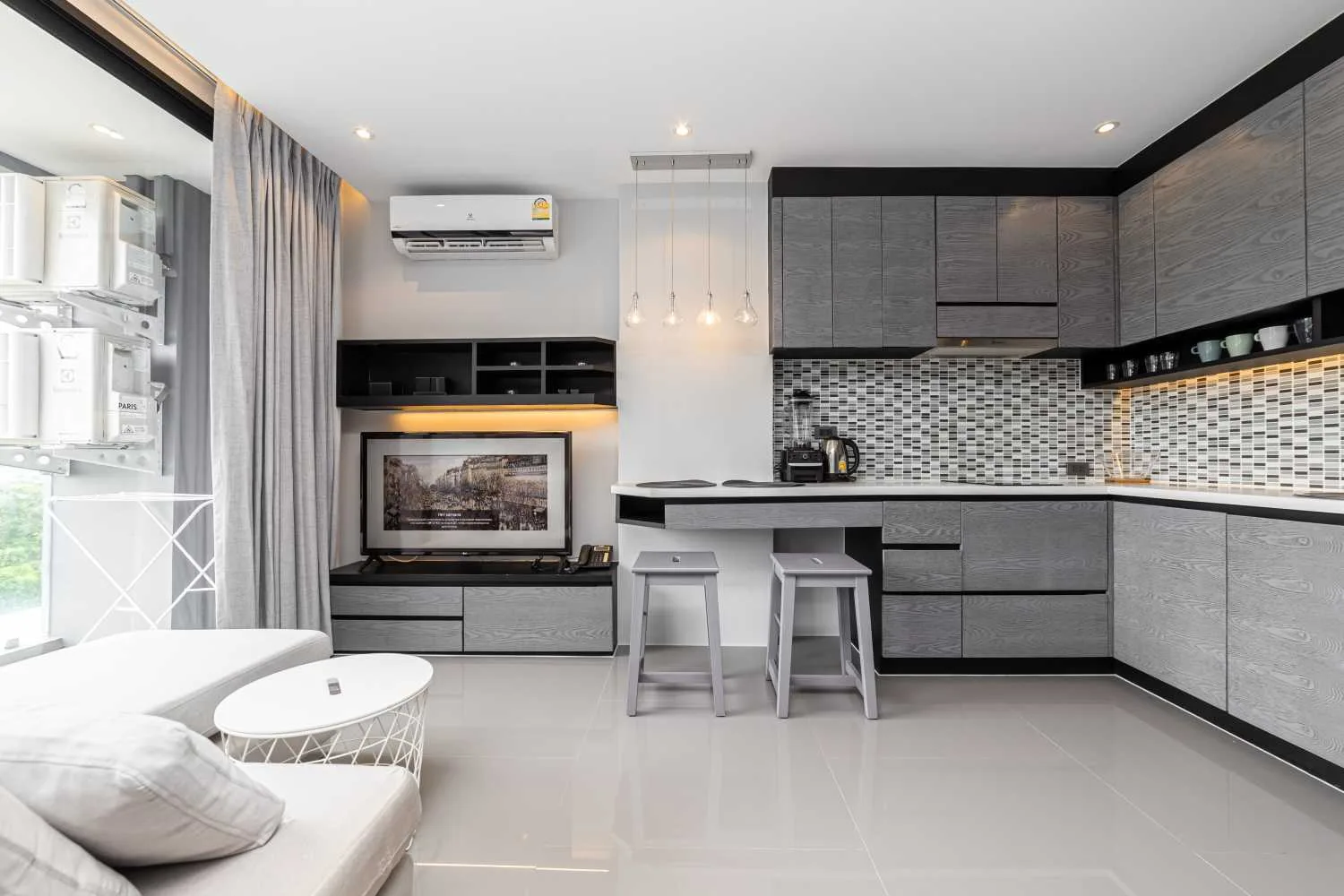 Property image - full photo 16